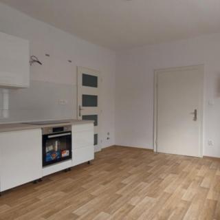 Pronájem bytu 1+1 39 m² Kelč