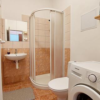 Pronájem bytu 1+kk a garsoniéry 33 m² Valašské Meziříčí, Husova