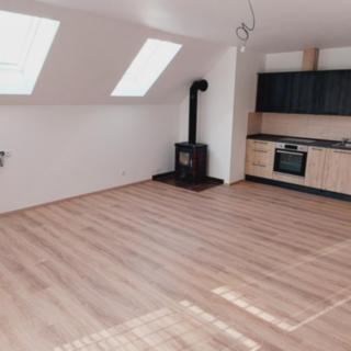 Pronájem bytu 3+kk 92 m² Choryně