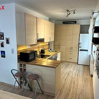 Pronájem bytu 2+1 50 m² Planá, Bezdružická
