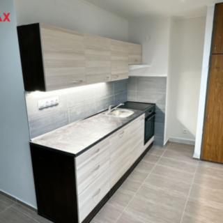 Pronájem bytu 2+1 58 m² Hošťka