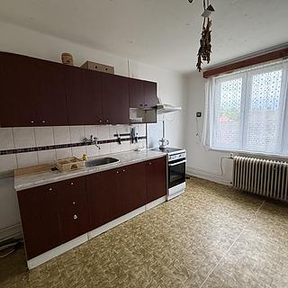 Pronájem bytu 3+1 90 m&sup2; Červené Poříčí