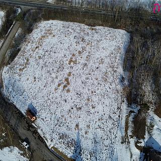 Prodej komerčního pozemku 8 784 m² Gruna