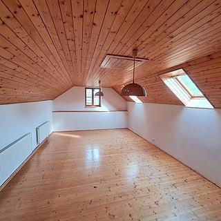 Pronájem bytu 4+kk 141 m&sup2; Hatín