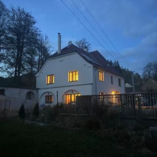 Prodej rodinného domu 219 m² Bělčice Hostišovice