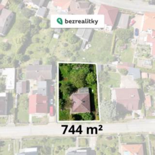 Prodej stavební parcely 744 m² Praha