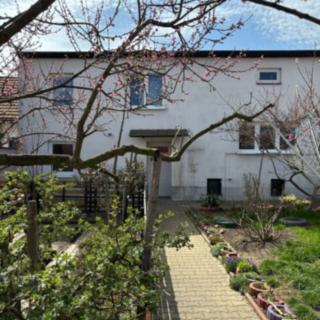 Prodej rodinného domu 143 m² Kozomín