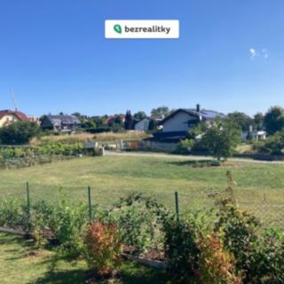 Prodej stavební parcely 1026 m² Statenice