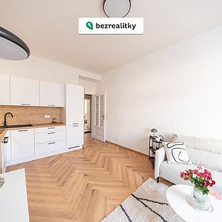 Prodej bytu 2+kk 46 m² Praha Nusle, Jaromírova