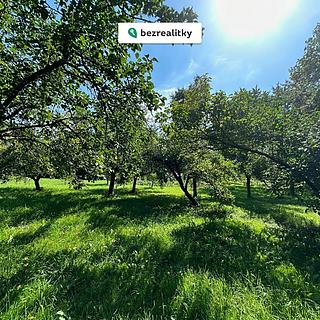 Prodej stavební parcely 2 549 m² Biskupice