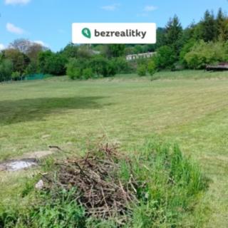 Prodej stavební parcely 1 998 m² Bratrušov