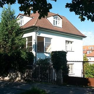 Prodej rodinného domu 330 m&sup2; Praha