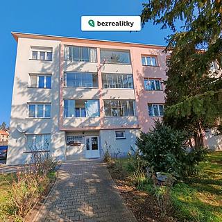 Prodej bytu 3+1 63 m² Všetaty, Nedomická