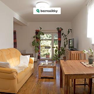 Prodej bytu 2+kk 45 m² Jesenice, V Lázních