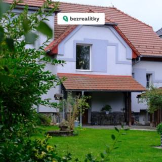 Prodej rodinného domu 250 m² Loštice, Trávník
