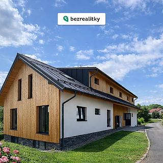 Prodej bytu 1+kk a garsoniéry 19 m² Černá v Pošumaví