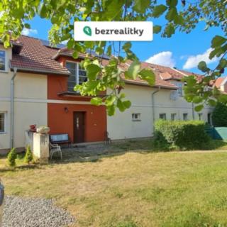 Prodej bytu 2+1 90 m² Holubice, Za Dvorem