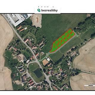 Prodej stavební parcely 930 m² Urbanice