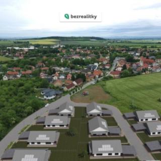 Prodej stavební parcely 9 610 m² Úžice, Hlavní