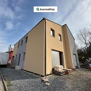 Prodej bytu 3+kk 82 m&sup2; Divišov