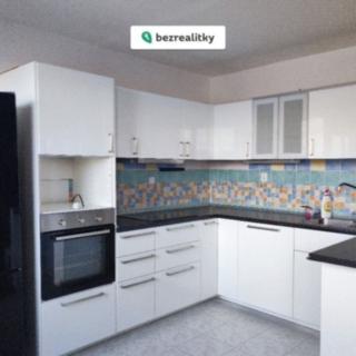 Prodej bytu 3+kk 70 m² Jílové u Prahy