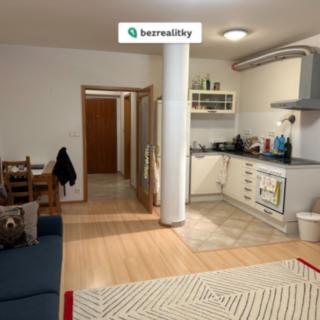 Prodej bytu 1+kk a garsoniéry 37 m² Praha Prosek, Trmická