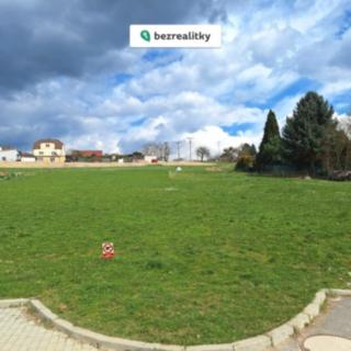 Prodej stavební parcely 1 696 m² Hosín