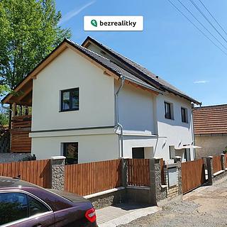 Prodej rodinného domu 240 m&sup2; Všestary