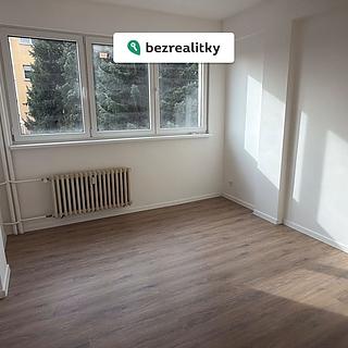 Prodej bytu 1+kk a garsoniéry 18 m² Praha Písnice, Na okruhu