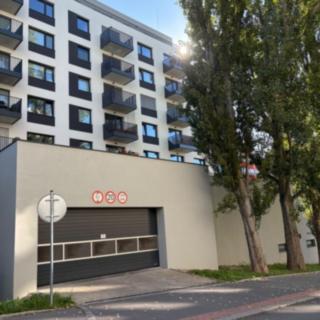 Prodej garáže 14 m² Praha Řepy, Laudova