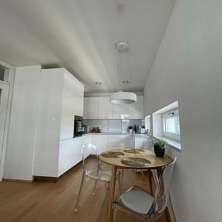 Prodej bytu 2+kk 53 m² Brno Bohunice, Studentská
