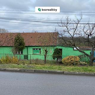 Prodej stavební parcely 358 m² Holubice