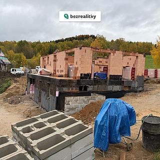 Prodej stavební parcely 2 377 m² Desná II, Pustinská