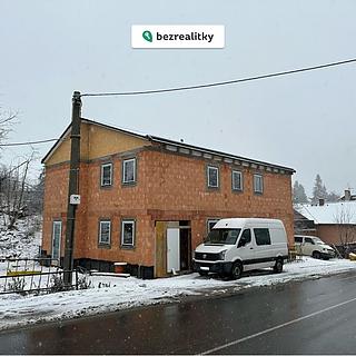 Prodej bytu 3+kk 82 m&sup2; Divišov