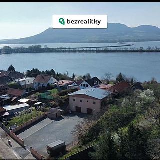 Prodej stavební parcely 398 m&sup2; Strachotín