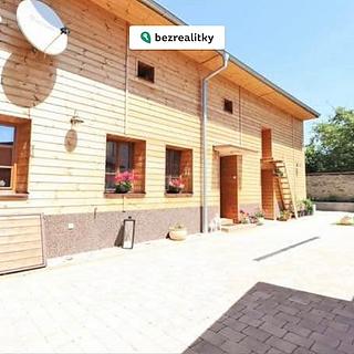 Prodej rodinného domu, 180m²