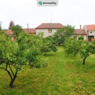 Prodej stavební parcely 546 m² Vážany