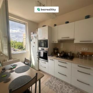 Prodej bytu 2+1 45 m² Hodonín, Šumná