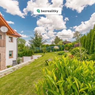 Prodej rodinného domu 214 m² Zvoleněves