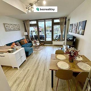 Prodej bytu 2+kk 62 m² Dolní Břežany