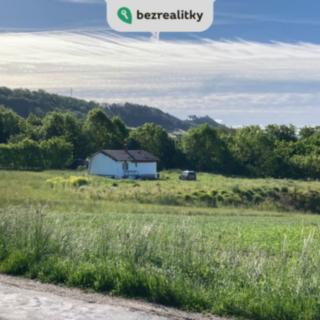 Prodej stavební parcely 4 924 m² Střemošice
