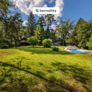 Prodej stavební parcely 2 515 m² Čerčany, Jižní