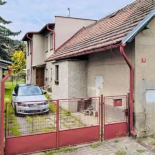 Prodej rodinného domu 200 m² Jesenice, Na Spojce