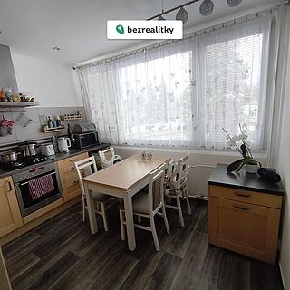 Prodej bytu 4+1 77 m² Liberec VII-Horní Růžodol, Kubelíkova