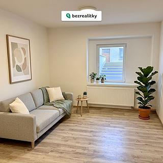 Prodej bytu 2+1 59 m² Smečno, Svinařovská