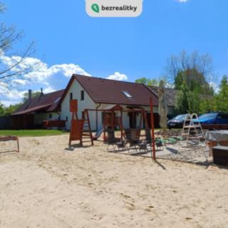 Prodej rodinného domu 246 m² Dvory nad Lužnicí
