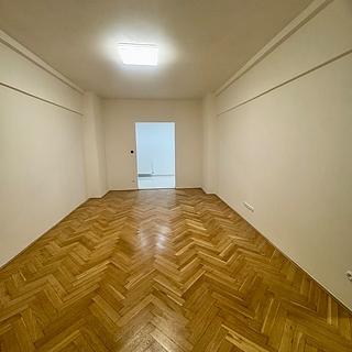 Prodej bytu 3+1 82 m² Praha Holešovice, Ortenovo náměstí