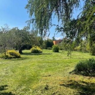 Prodej stavební parcely 1 160 m² Praha Klánovice, Zádražanská