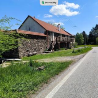 Prodej rodinného domu 520 m² Malšín Ostrov
