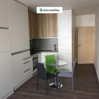 Prodej bytu 1+kk a garsoniéry 29 m² Praha Střížkov, Zakšínská
